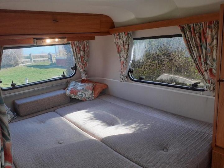 Sundial Cottage Eriba Caravan NWI Buitenkant foto